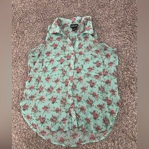 Y2K Vintage Wet Seal Lightweight Ditzy Floral Sleeveless Top